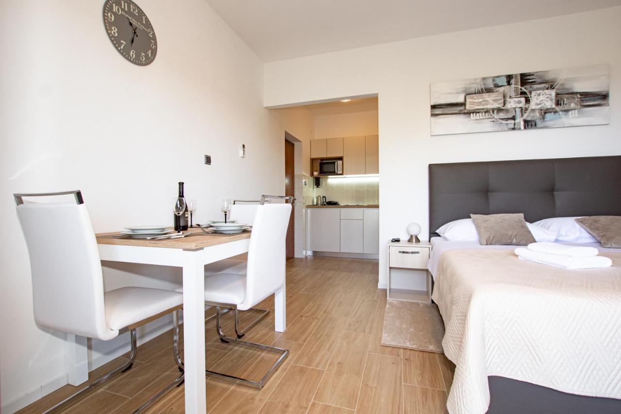 White Diamond Appartement Vrsi Buitenkant foto