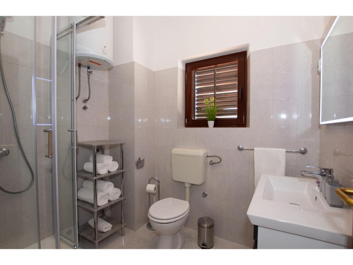 White Diamond Appartement Vrsi Buitenkant foto